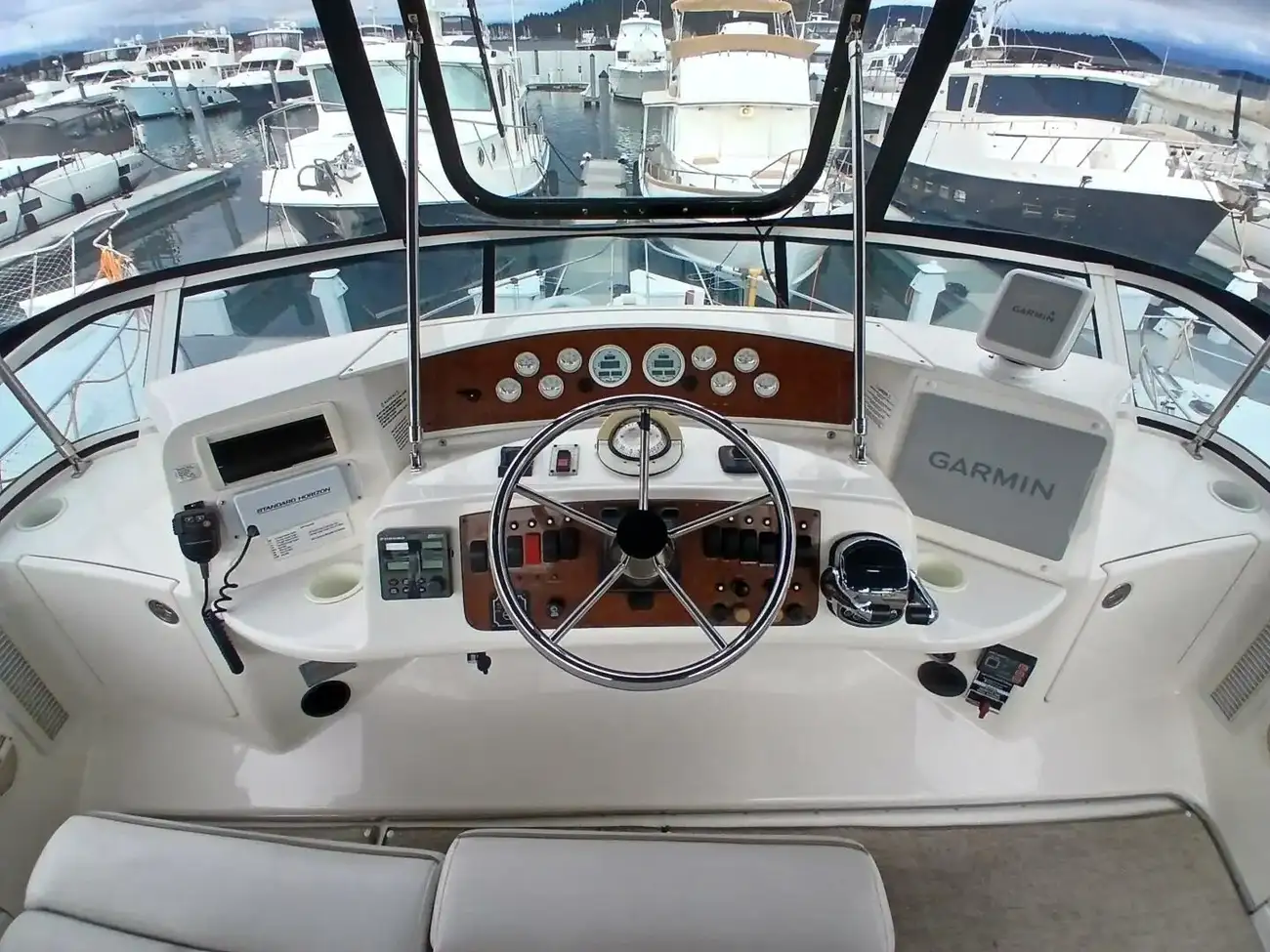 Thumbnail von Silverton 35 Motor Yacht BLIND SQUIRREL