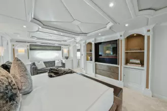 Thumbnail von Trinity Yachts Tri-Deck NICOLE EVELYN