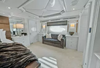 Thumbnail von Trinity Yachts Tri-Deck NICOLE EVELYN