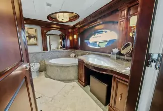 Thumbnail von Trinity Yachts Tri-Deck NICOLE EVELYN