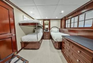 Thumbnail von Trinity Yachts Tri-Deck NICOLE EVELYN