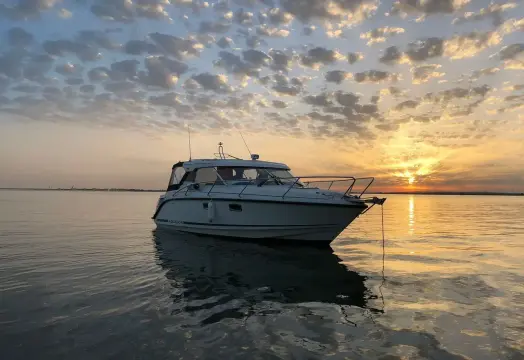 Aquador 27 HT SWALLOWTAIL