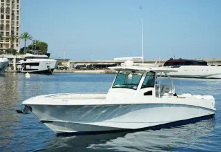 Boston Whaler 370 Outrage EXPLORER II
