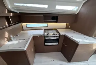 Thumbnail von Beneteau Oceanis 40.1