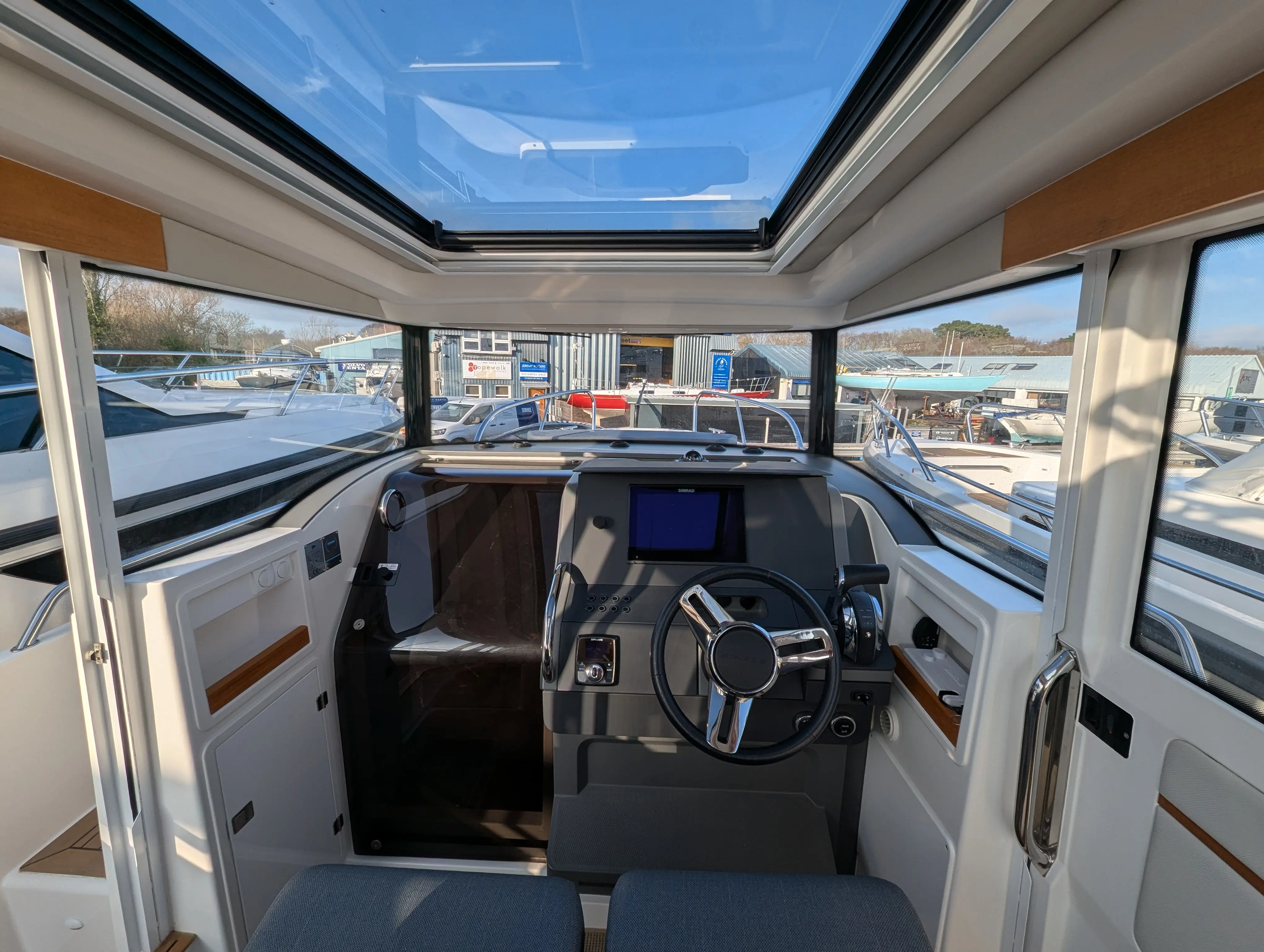 Thumbnail von Nimbus C9