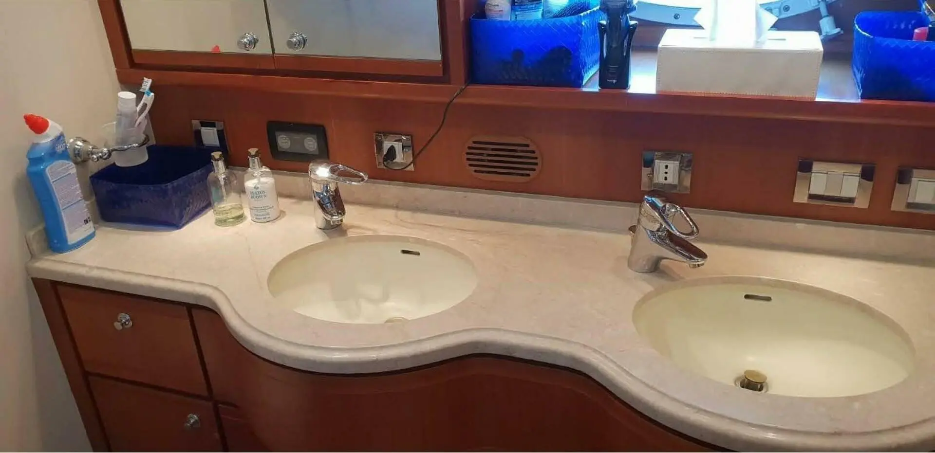 Thumbnail von Bertram 33 Sport Fisherman Bouki