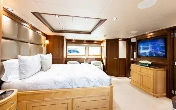 Thumbnail von Palmer Johnson Raised Pilot House INVICTUS