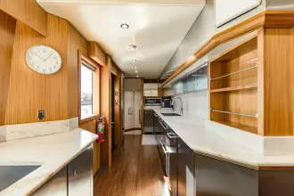 Thumbnail von Palmer Johnson Raised Pilot House INVICTUS