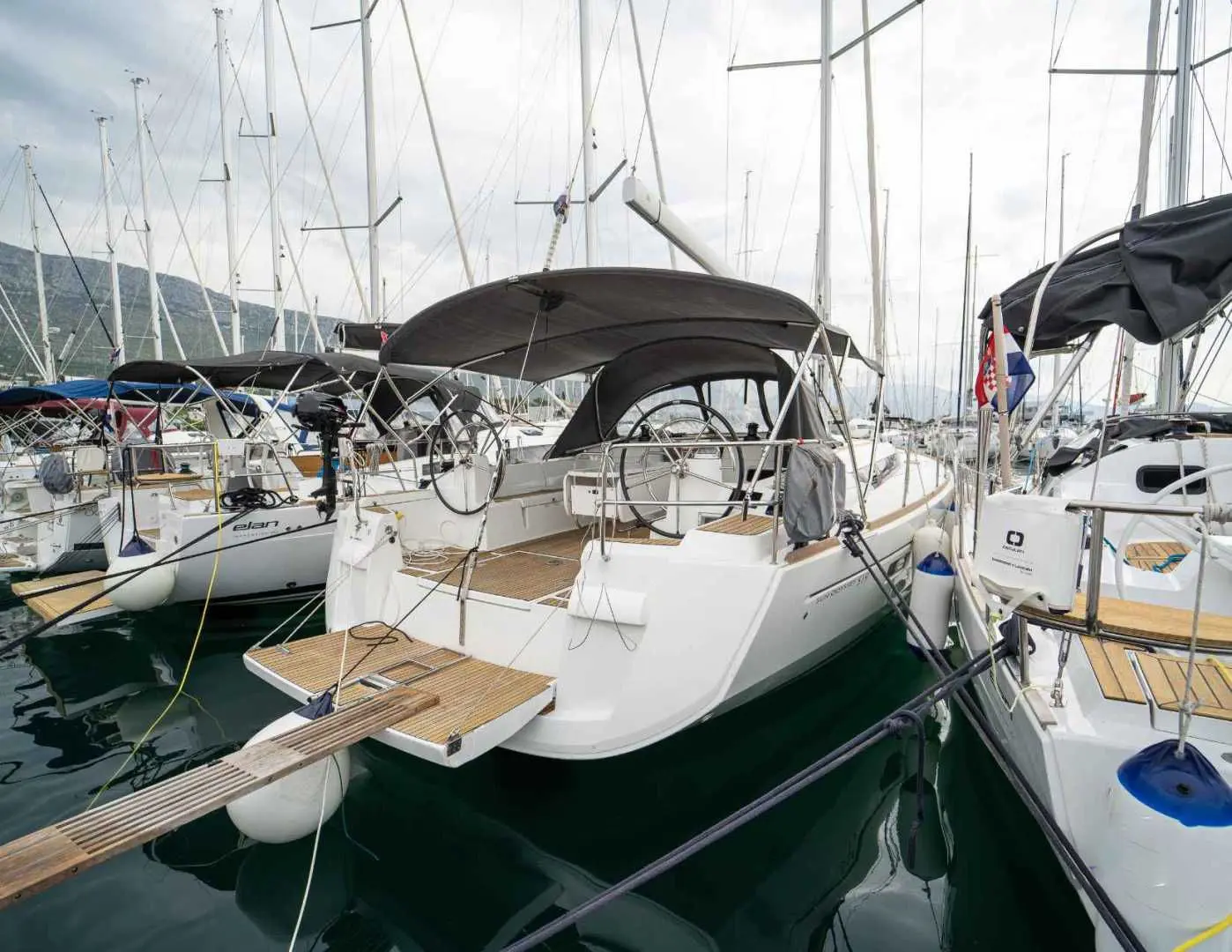 Thumbnail von Jeanneau Sun Odyssey 519