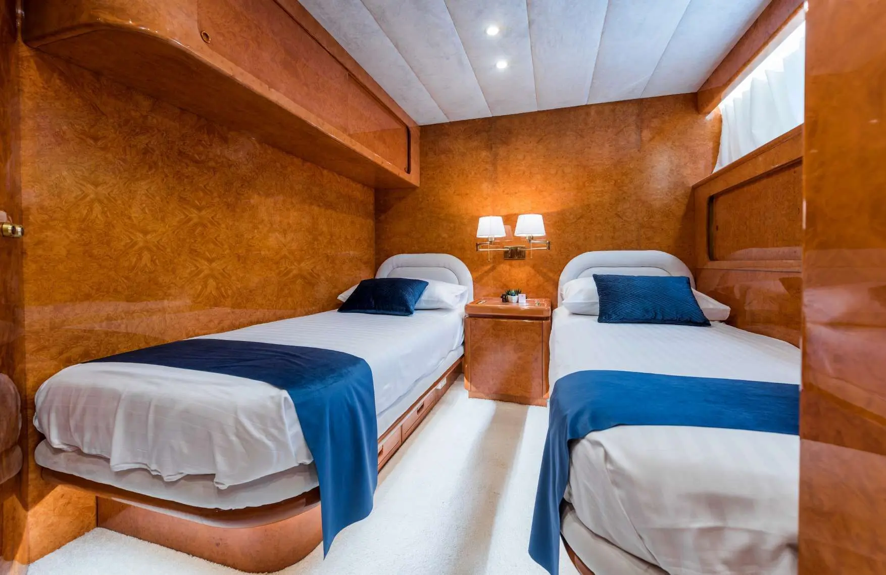 Thumbnail von Admiral 27