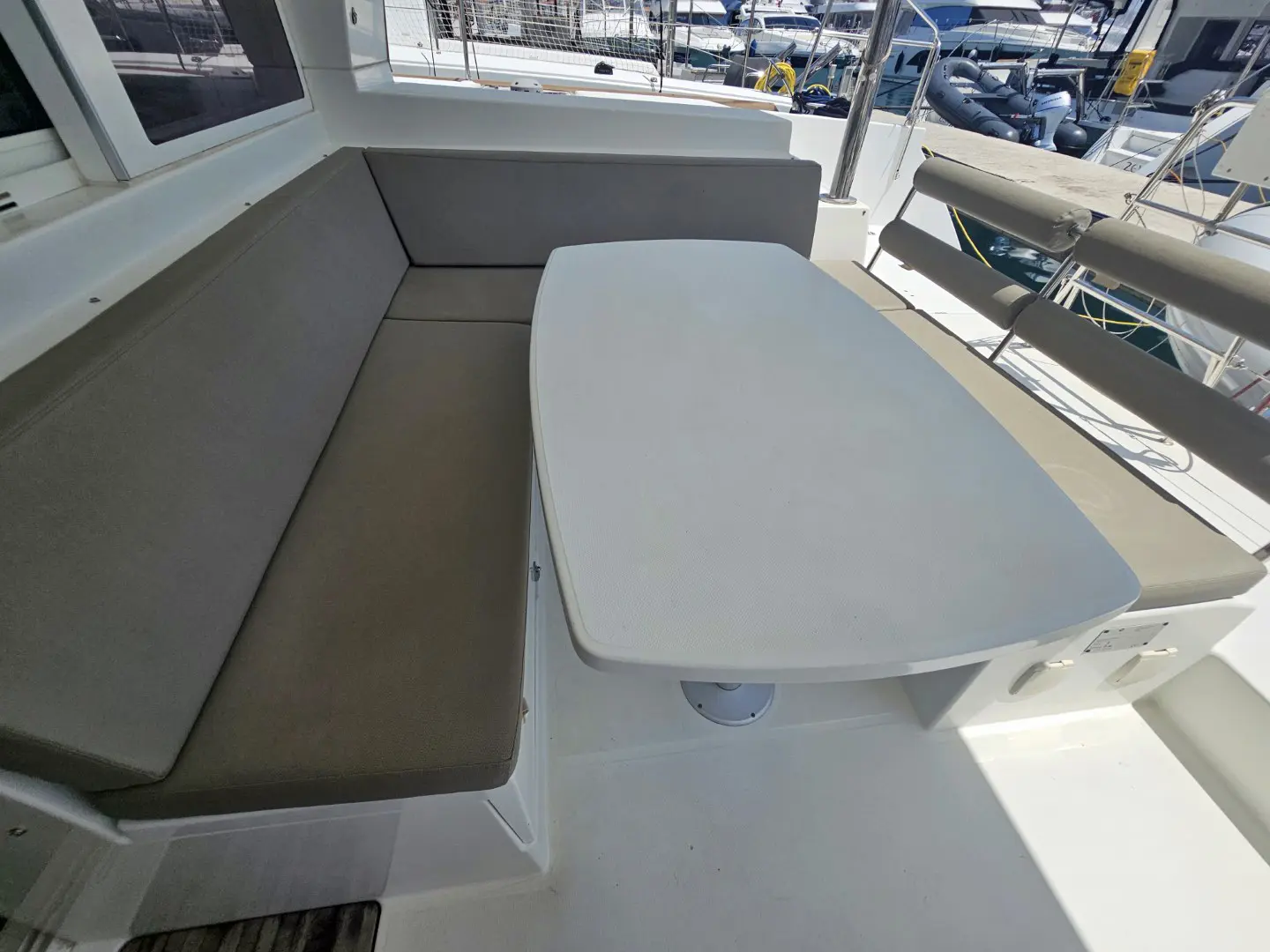 Thumbnail von Lagoon 400