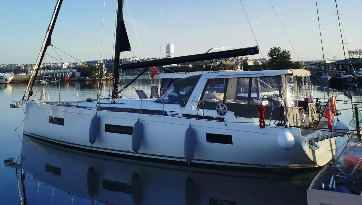 Beneteau Oceanis 60