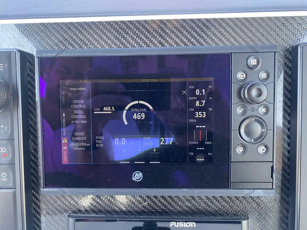 Thumbnail von Technohull 38 Grand Sport