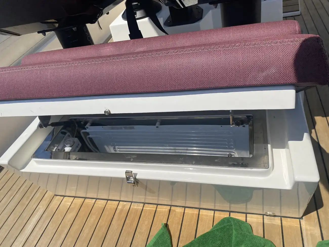 Thumbnail von Technohull 38 Grand Sport