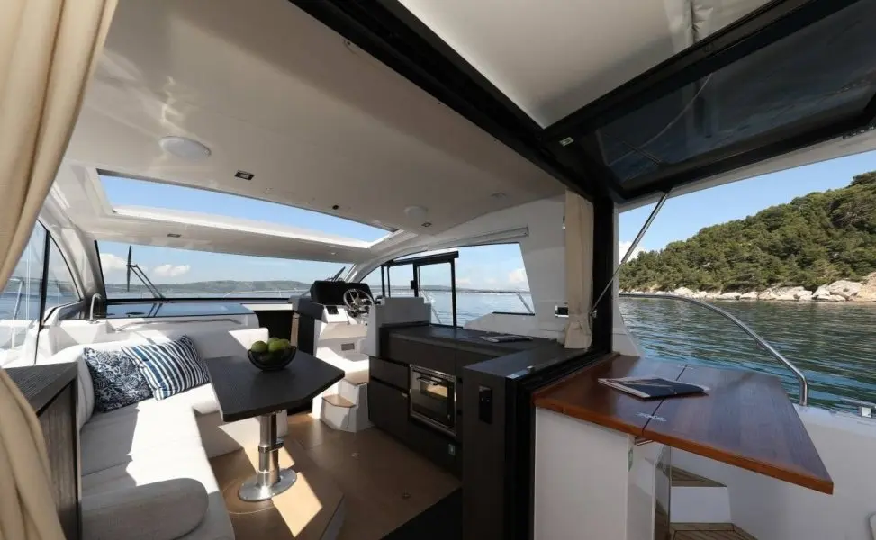 Thumbnail von Sealine C335