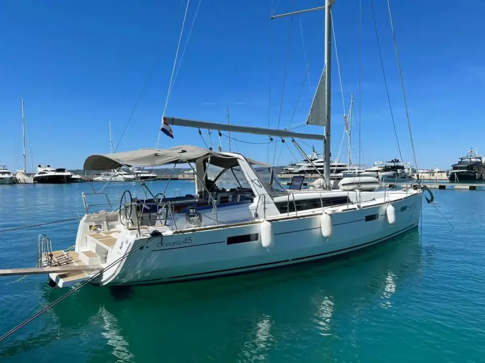 Beneteau Oceanis 45