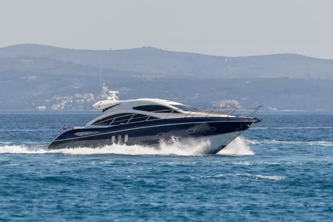 Sunseeker Predator 52