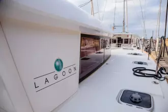 Thumbnail von Lagoon 400 S2