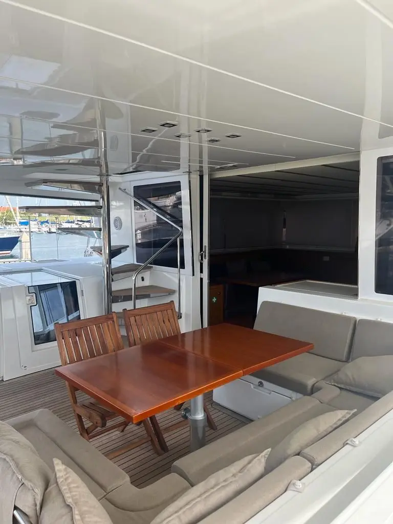 Thumbnail von Lagoon 560