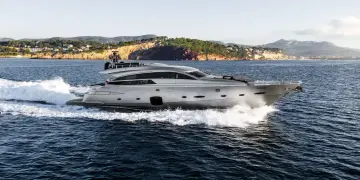 Pershing 92 DORIS