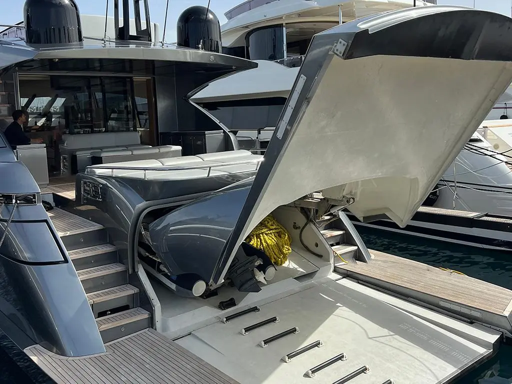 Thumbnail von Pershing 92