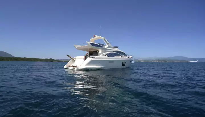 Azimut 58