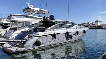 Pershing 62