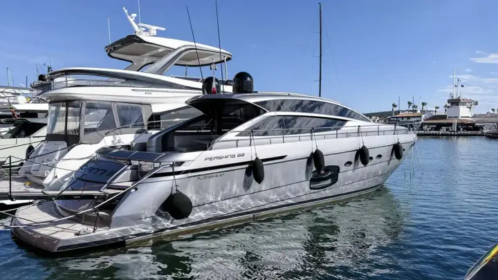Pershing 62