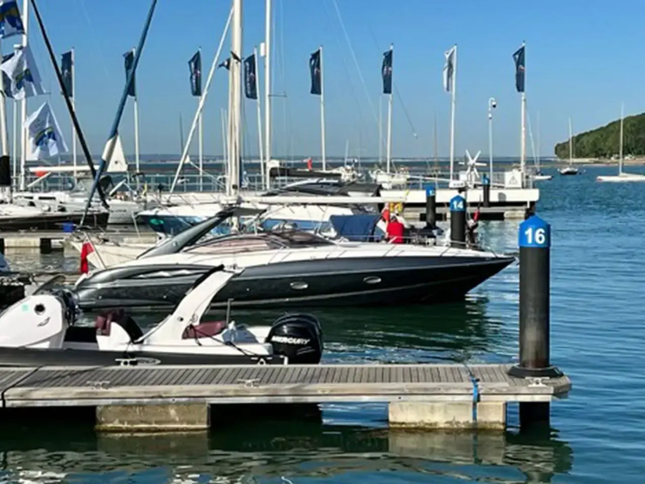Thumbnail von Sunseeker Superhawk 40 SHADOW