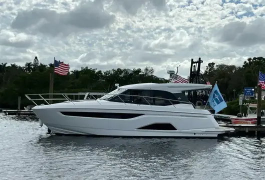 Bavaria R40 Coupe STOCK BOAT