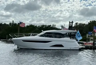 Thumbnail von Bavaria R40 Coupe STOCK BOAT