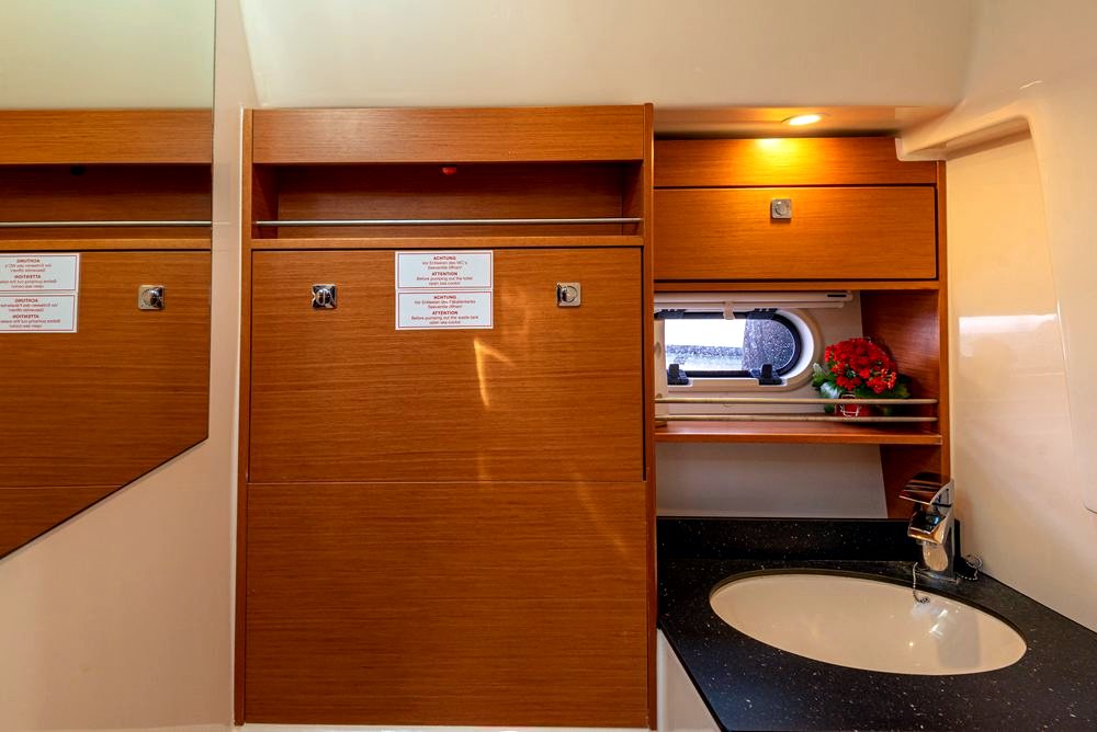 Thumbnail von Bavaria 32 Sport