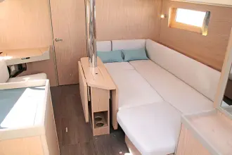 Thumbnail von Beneteau Oceanis 41.1 BASKI ALTINDA