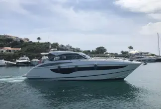 Princess V40 Shark Bite