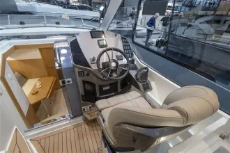 Thumbnail von Galeon 335 HTS