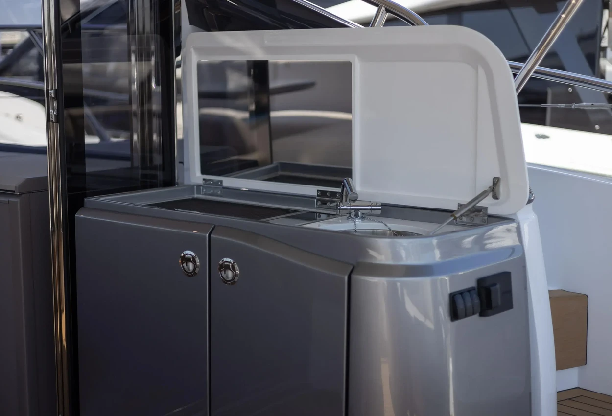 Thumbnail von Princess V50 3 CABIN DECK VERSION