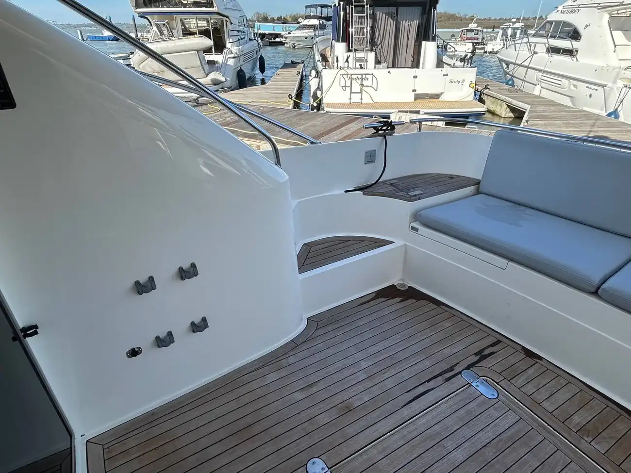 Thumbnail von Fairline Phantom 46