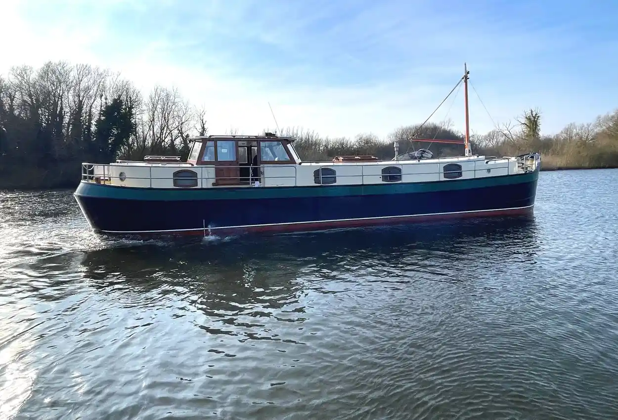 Luxe Motor 55 Humbrian Sea