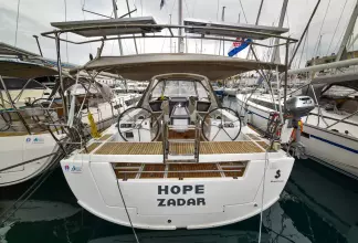 Thumbnail von Beneteau Oceanis 41 Hope