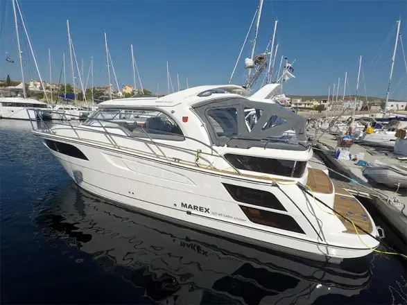 Marex 320 Aft Cabin Cruiser Aurora