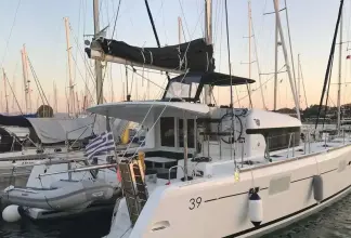 Lagoon 39