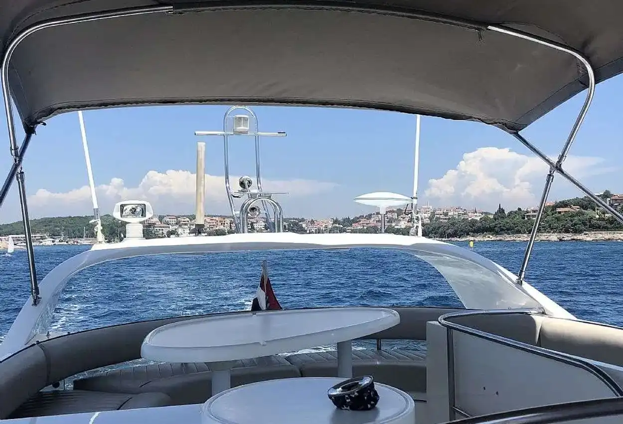 Thumbnail von Fairline Phantom 46