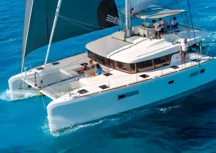 Lagoon 52