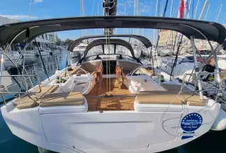 Elan E6