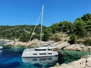 Thumbnail von Dufour Catamaran 48