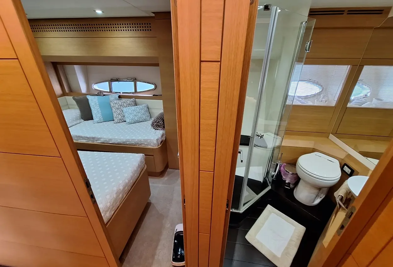 Thumbnail von Pershing 80 SUR