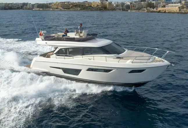 Ferretti Yachts 500