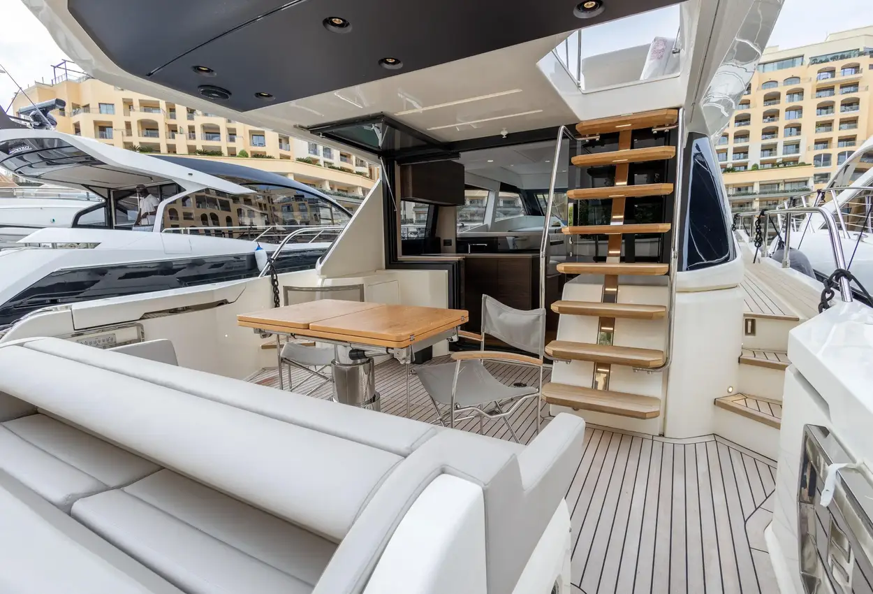 Thumbnail von Ferretti Yachts 500
