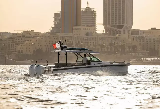 Axopar 37 Sun Top FONZIE