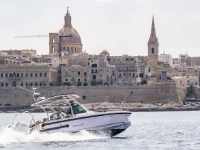 Thumbnail von Axopar 28 T Top RNB